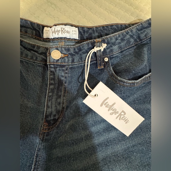 Indigo Rain mid Rise, straight leg distressed Jeans. Junior size 13. NWT - Picture 6 of 10
